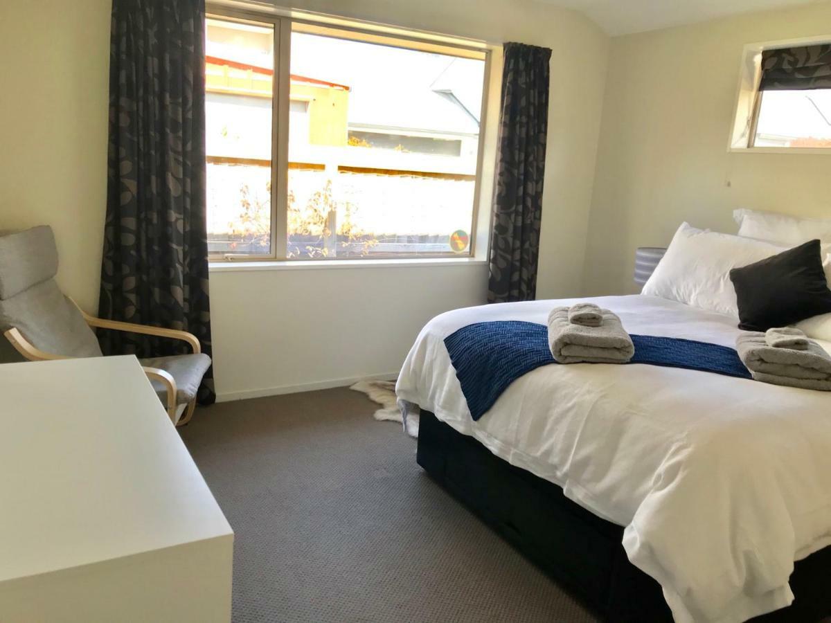 Christchurch City Fringe Family Home Modern Private Room Крайстчърч Екстериор снимка